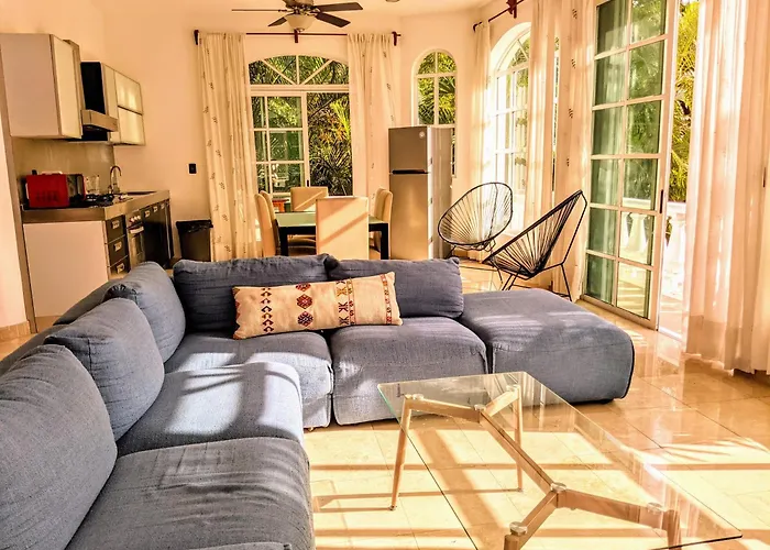 Castillo Playacar Fase 1 9br 3kitchen Pool Walk To 5th Ave 25max